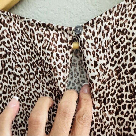 Olivaceous Tan and Black Sheath Dress with Bishop Sleeves Size Medium NWT - Picture 10 of 16